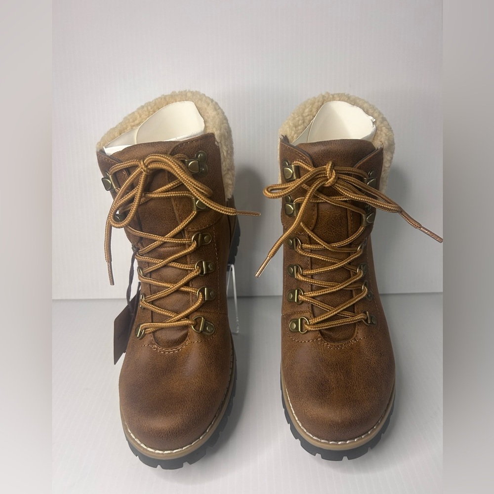 🥾Cliffs by WHITE MOUNTAIN NWT “Pathfield” Tan/Brown Lace-Up Ankle Boots/WIDE 🥾